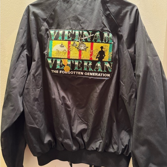 Men's Black Vietnam Veteran Bomber Jacket - Picture 1 of 6